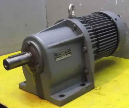 Bauer DK9620/216 Getriebemotor 0,75 kW 29 U/min – RESALE