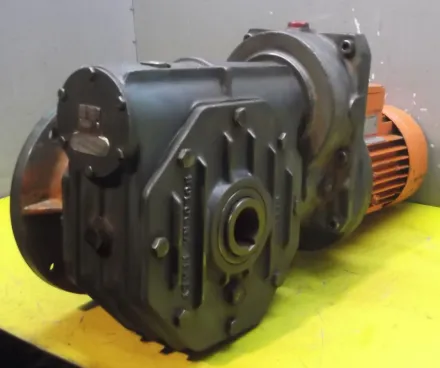 Mez 3AP80-4 Getriebemotor 0,75 kW 7,77 U/min – RESALE