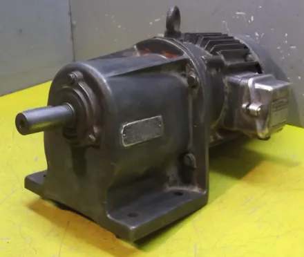 Bauer DO80/105 Getriebemotor 0,37 kW 24 U/min – RESALE