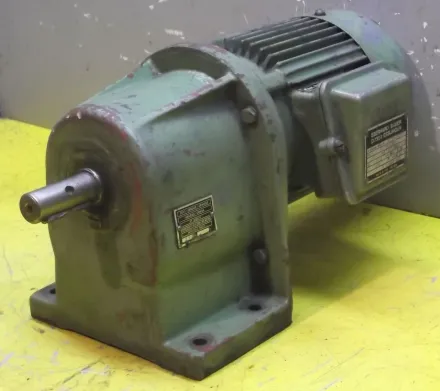 Bauer DK740/178 Getriebemotor 0,075 kW 29,5 U/min – RESALE