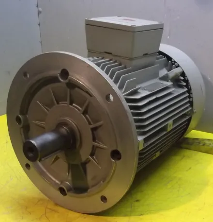 Siemens IEC132M IMB5 Elektromotor 2,1/7 kW 975/1450 U/min – RESALE