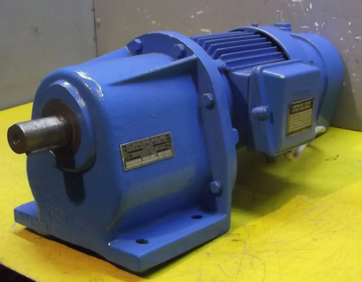 BAUER DKL881A/200L Getriebemotor 0,11 kW 14 U/min