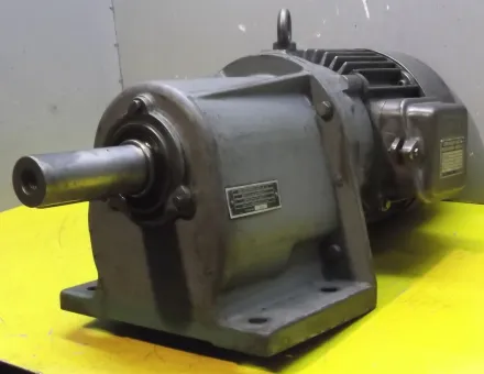 Bauer D183/116 Getriebemotor 0,55 kW 16 U/min – RESALE