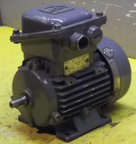Loher ENCV-063BG-04A Elektromotor 0,12 kW 1375 U/min – RESALE