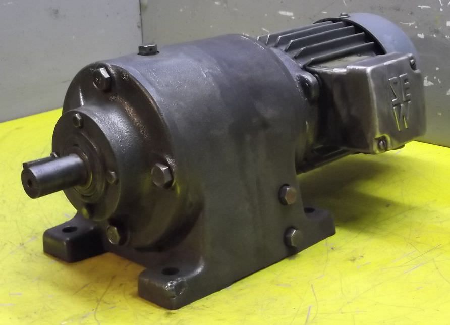 SEW Eurodrive R53VD71K-4 Getriebemotor 0,25 kW 45 U/min