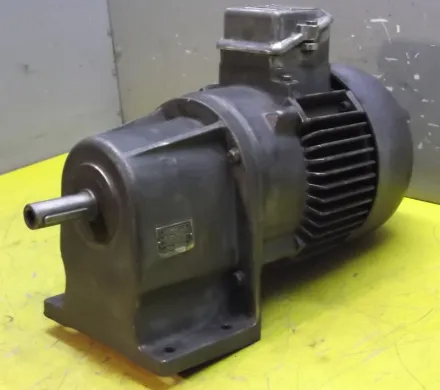 Bauer DO120/85 Getriebemotor 0,1 kW 11 U/min – RESALE