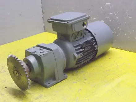 Keb G032ADM71G4B02 Getriebemotor 0,37 kW 133 U/min – RESALE