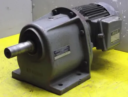 Bauer DK881AHZ/200L Getriebemotor 0,37 kW 16,5 U/min – RESALE