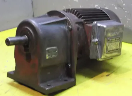 Bauer DK8120/200 Getriebemotor 0,75 kW 14,5 U/min – RESALE