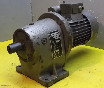 Siemens 1LF3080-2A521Z Getriebemotor 0,55 kW 125 U/min – RESALE