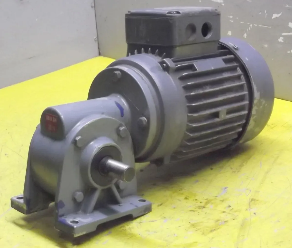 ATB RF0,37/4-7 Getriebemotor 0,37 kW 141 U/min