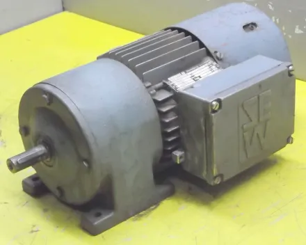 Sew Eurodrive R30DT71C4BHF Getriebemotor 0,25 kW 67 U/min – RESALE