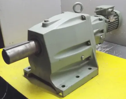 Vem ZG4/1KMR63G4 Getriebemotor 0,37 kW 4 U/min – RESALE