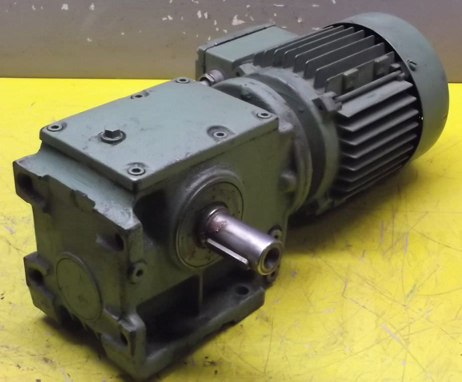 SEW EURODRIVE S40DT71D-4 Getriebemotor 0,37 kW 41 U/min