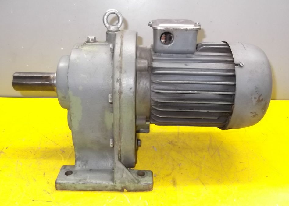 VEM Z3KRA90,2/4 Getriebemotor 0,8 kW 32 U/min