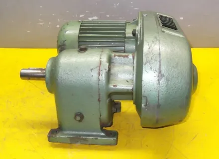 Lenze 155-ZNA0-80-4 regelbarer Getriebemotor 0,75 kW 35-189 U/min – RESALE