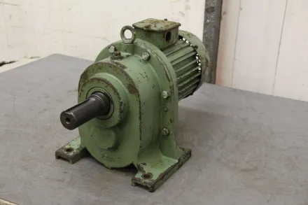 Vem Z3KR90,1/6/S Getriebemotor 0,4 kW 20 U/min – RESALE