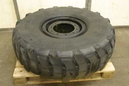 Michelin 16.00R20 Reifen mit Felge – RESALE