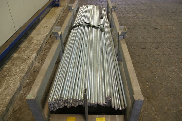 Stahl M24 x 2000 mm / M24 x 3000 mm Gewindestange