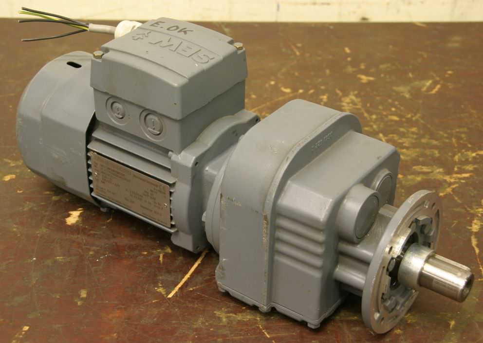 SEW EURODRIVE RF27 DRM/BR/Z/IS Getriebemotor 0,25 kW 55 U/min