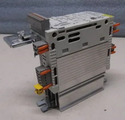 Lenze 8200 Vector E82EV371_2C Frequenzumrichter 0,37 kW – RESALE