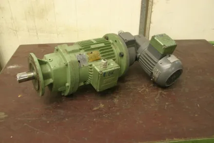 Flender Himmel 2F20-Q90 SP/2U Getriebemotor 3 kW 7/320 U/min – RESALE