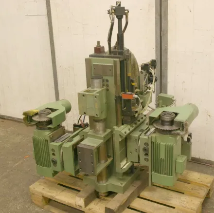 Homag mit 2 Perske Motor Fügefräsaggregat – RESALE