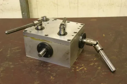 Homag 1-005-16-0000 D Winkelgetriebe für Heizbecken – RESALE