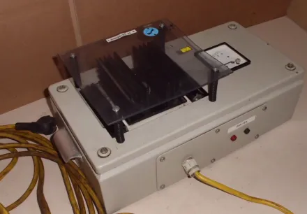 Stahl 24 Volt 4 Amp. Ladegerät 24 V 4 A – RESALE