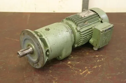 Sew Eurodrive RF40DT80N4 Getriebemotor 0,75 kW 180U/min – RESALE