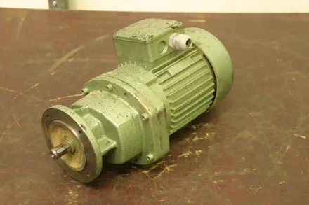 Flender Himmel ZF10-G71S/4 Getriebemotor 0,37 kW 59 U/min – RESALE