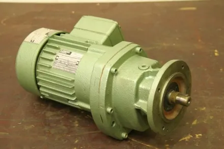 Flender Himmel ZF10-G63M/4 Getriebemotor 0,18 kW 59 U/min – RESALE