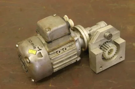 Bonfiglioli 56BN/4 Getriebemotor 0,12 kW 130 U/min – RESALE