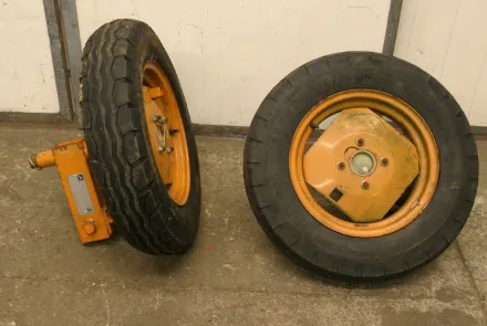Reifengröße 180/90-16 IMP Reifen mit Felgen 2 Stück – RESALE
