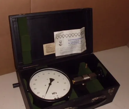 Mw 0-2,5 bar Manometer – RESALE