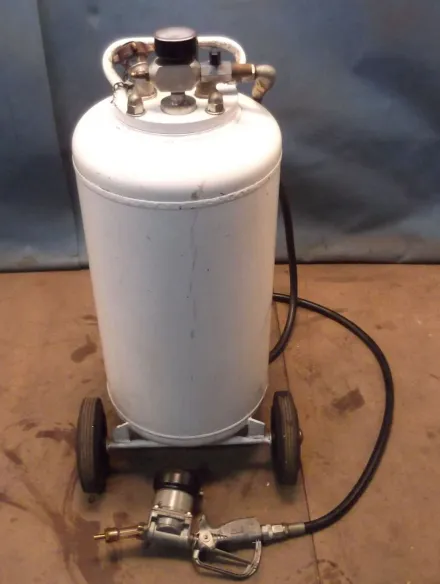 Schnitzler 60 l Ölkabinett – RESALE