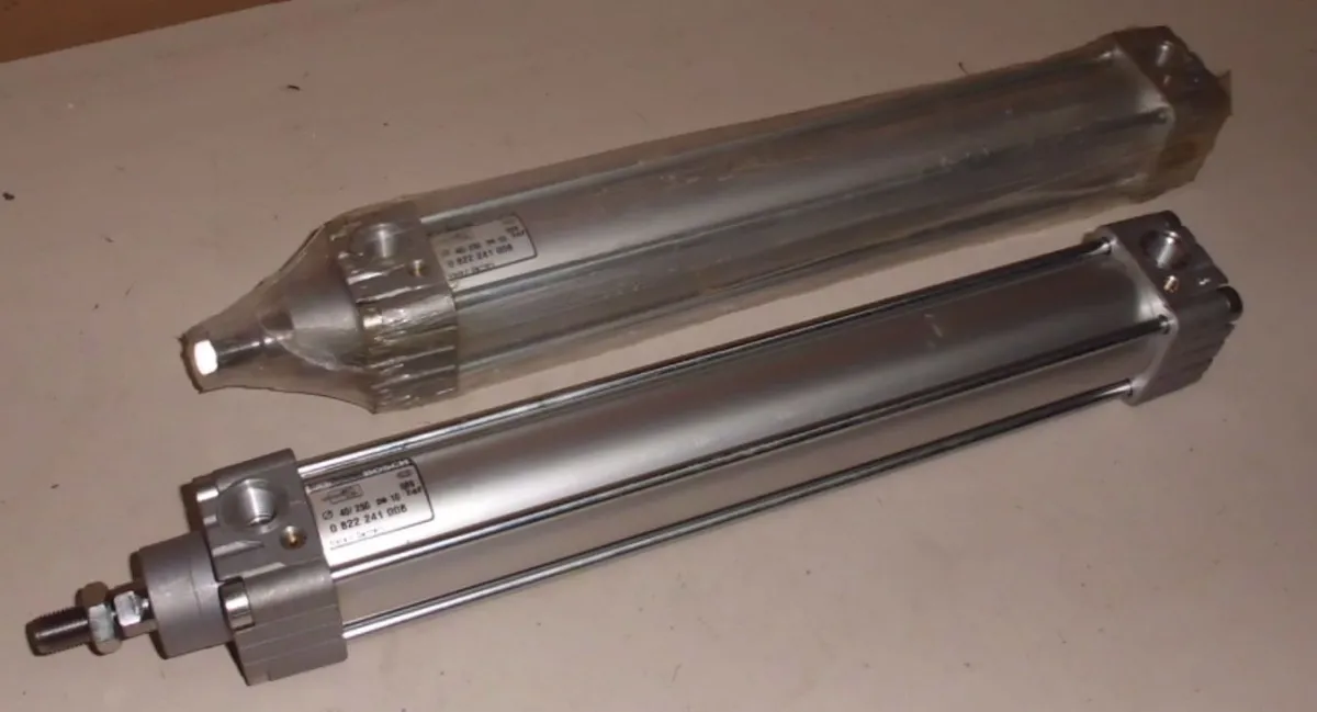 Bosch 0 822 241 008 Pneumatikzylinder