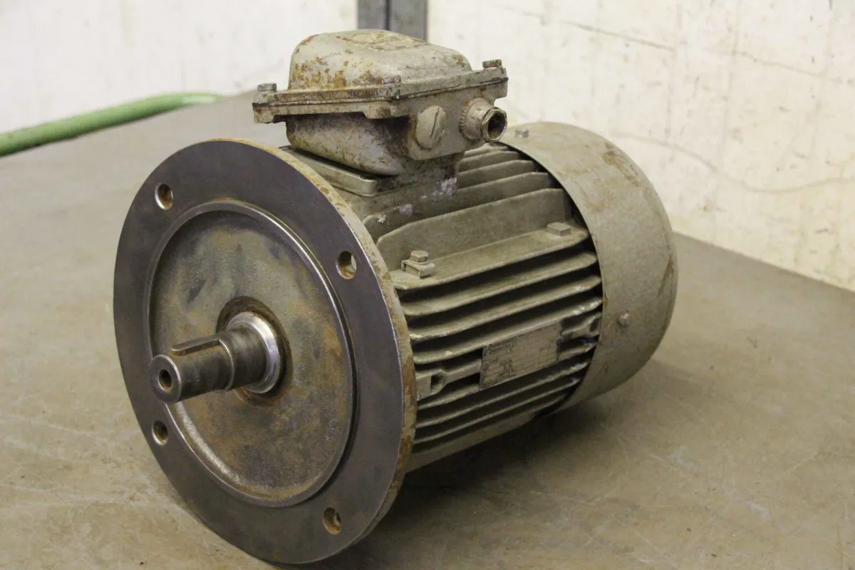 Loher eAL 100L2B-4 Elektromotor 2,5 kW 1420 U/min