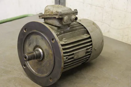 Loher eAL 100L2B-4 Elektromotor 2,5 kW 1420 U/min – RESALE