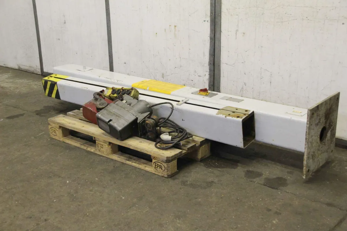 VEB KHZ 250 Säulenschwenkkran Ausleger 1,80 m/250 kg