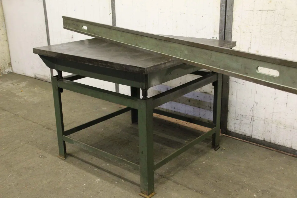 1000/1000/H830 mm Aufspannplatte