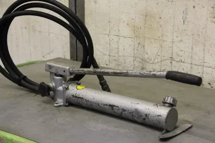 Fag ZPH 10/18 Handhydraulikpumpe 500 bar – RESALE
