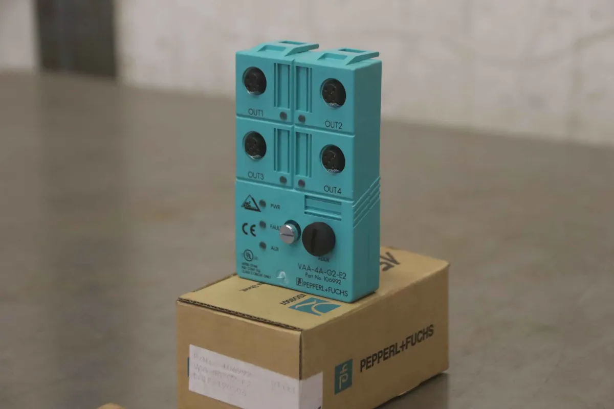 Pepperl+Fuchs VAA-4A-G2-E2 Interface Module
