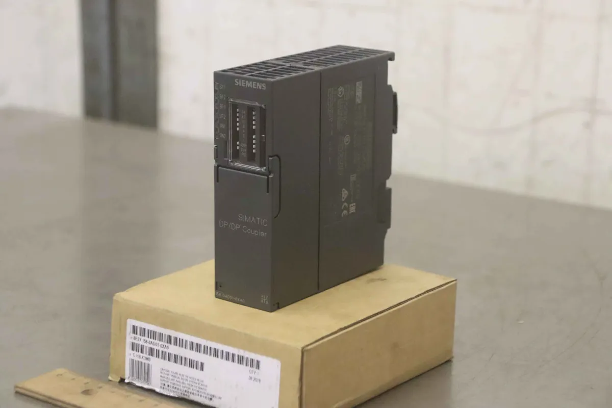 Siemens 6ES7 158-OAD01-OXAO Koppler