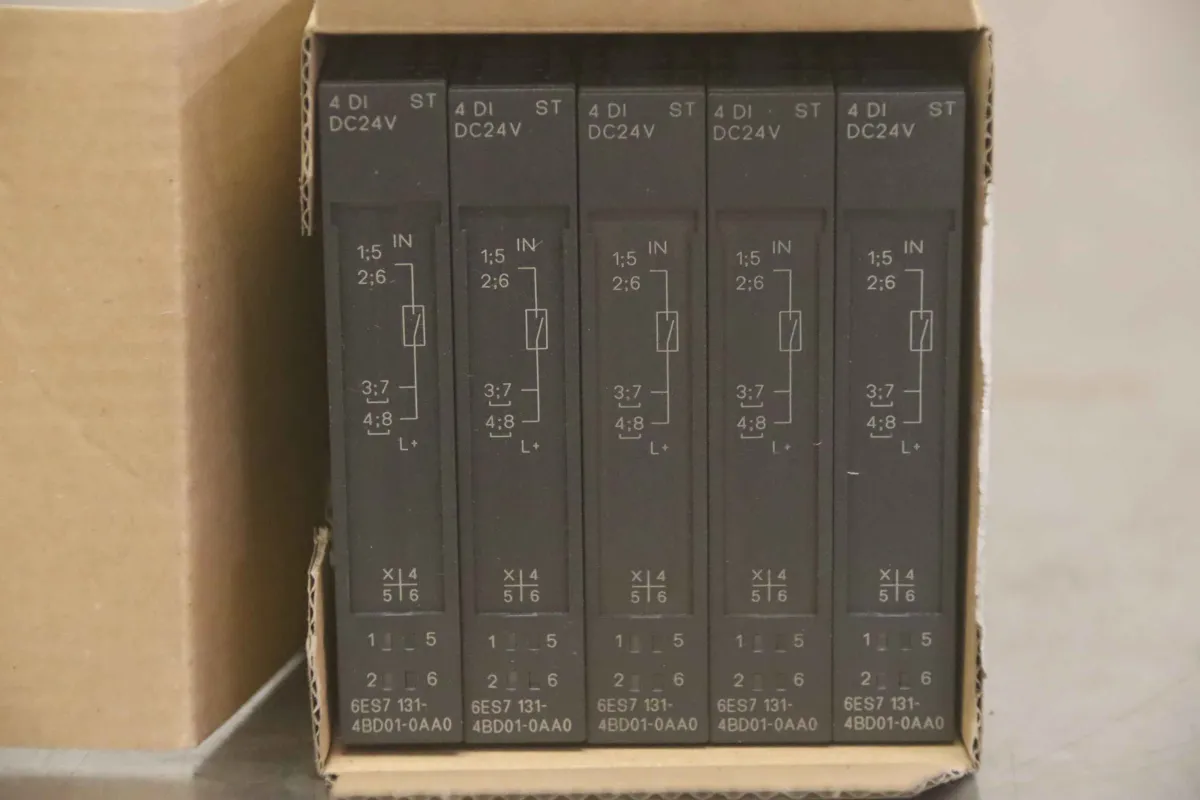 Siemens 6ES7 131-4BD01-OAAO Elektronikmodule ET 200S 5 Stück