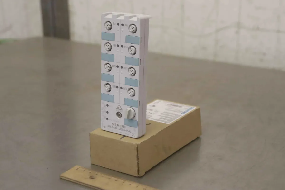 Siemens 3RK1400-1DQ03-OAA3 Kompaktmodul