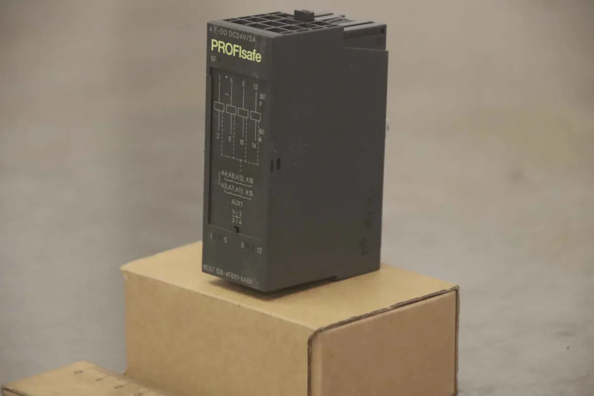 Siemens 6ES7 138-4FB01-OABO Elektronikmodul ET 200S