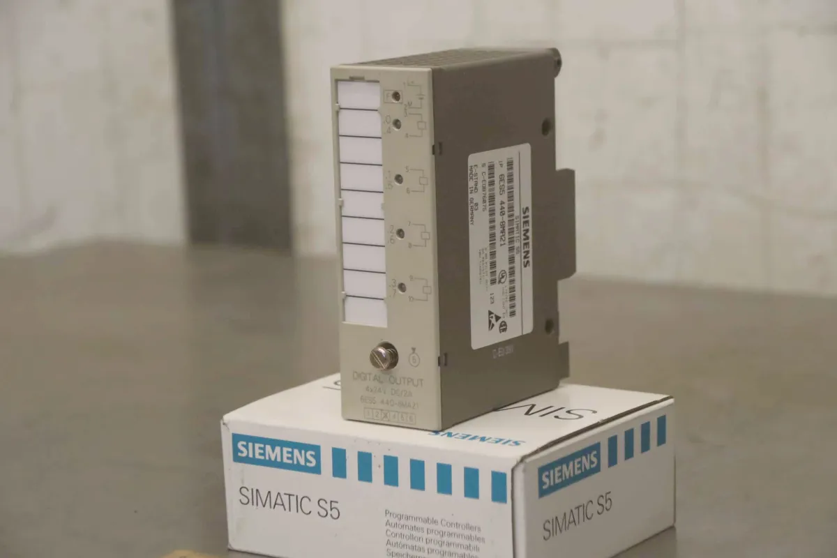 Siemens 6ES5 440-8MA11 Digitalausgabe