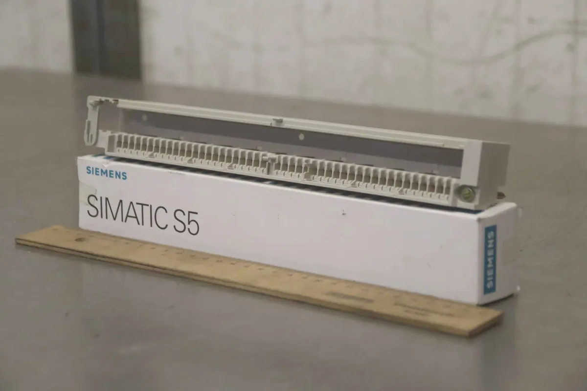 Siemens 6ES5 490-7LA21 Digitalausgang