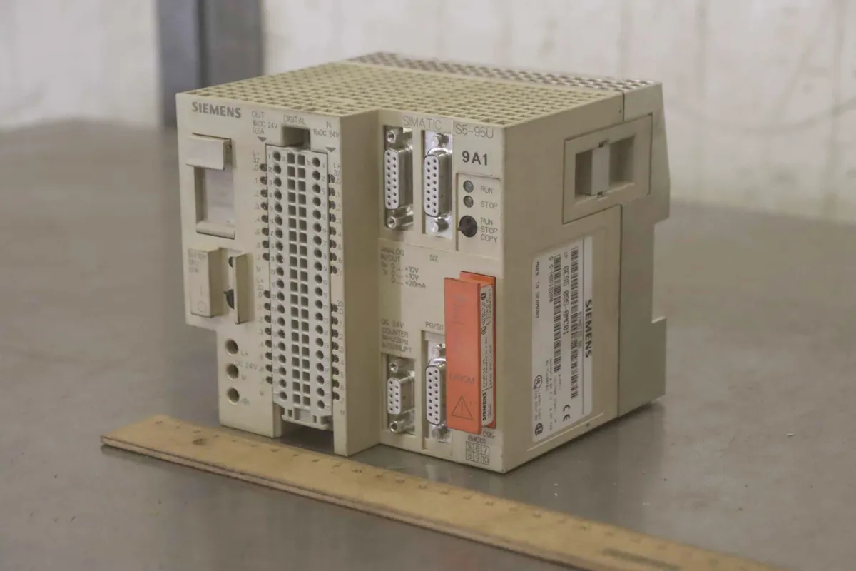 Siemens 6ES5 095-8MC01 Simatic S5 Kompaktgerät